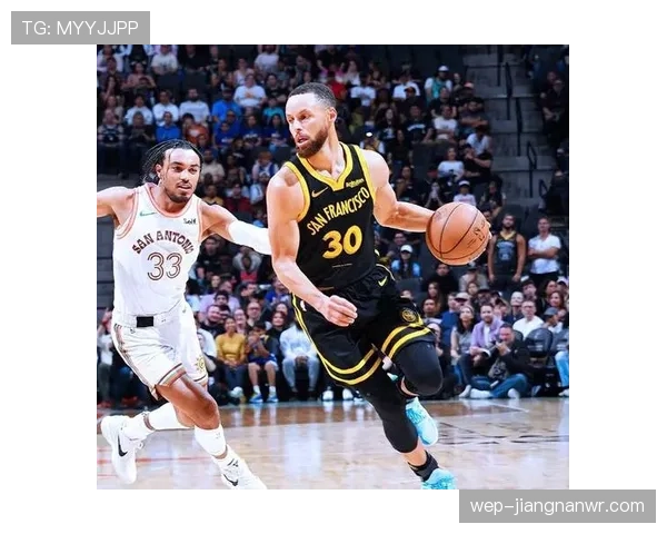 库里三分球精准率提升拉开与汤普森关键回合差距