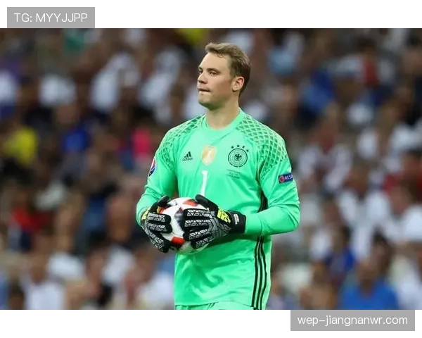 主导长传撕开后防本赛季与上季相比诺伊尔更像清道夫