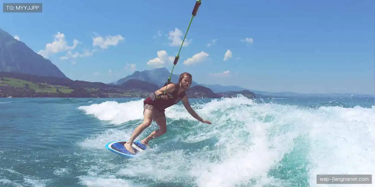 身临其境，感受赛场心跳！🎧📱